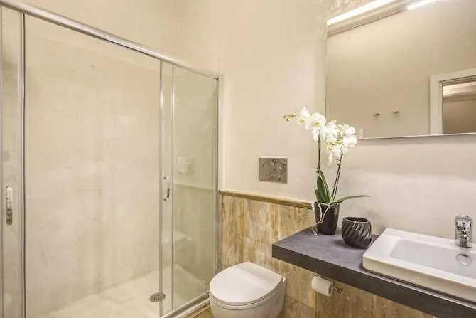 Smart Lux Roma Veneto Hotel Guest house