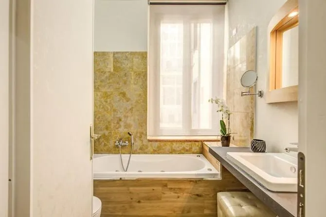 Smart Lux Roma Veneto Hotel